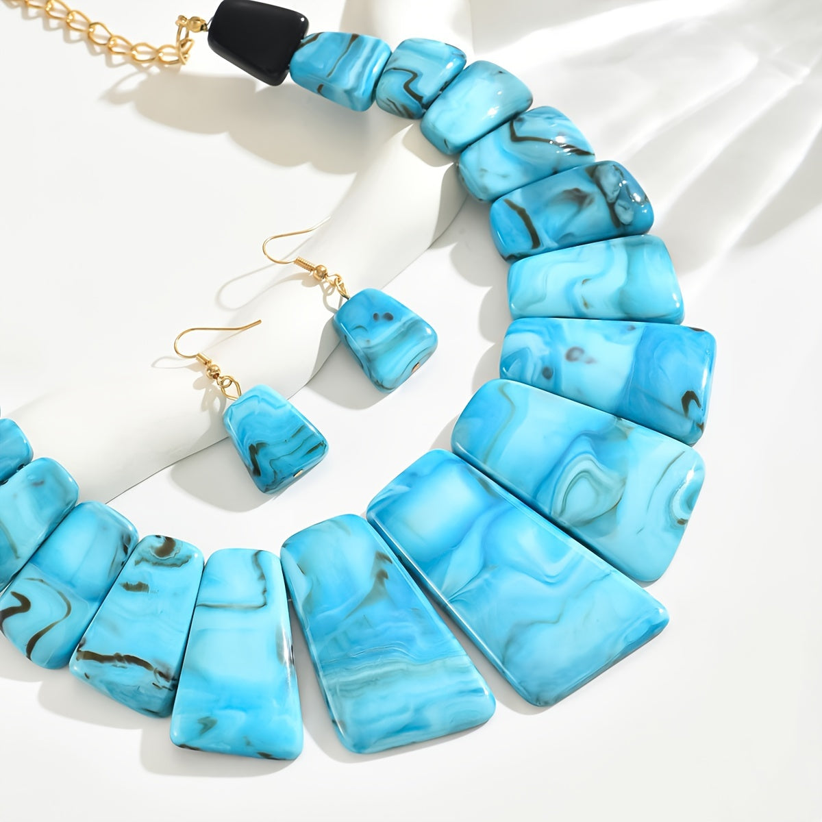 Conjunto de Colar e Pingente com 3 Peças em Turquesa Sintética