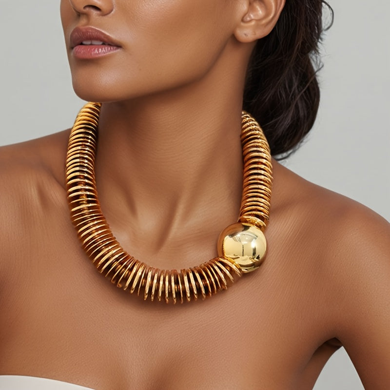 Colar Boho Elegante Discos Esferas Dourados Ondulados | By Mireva