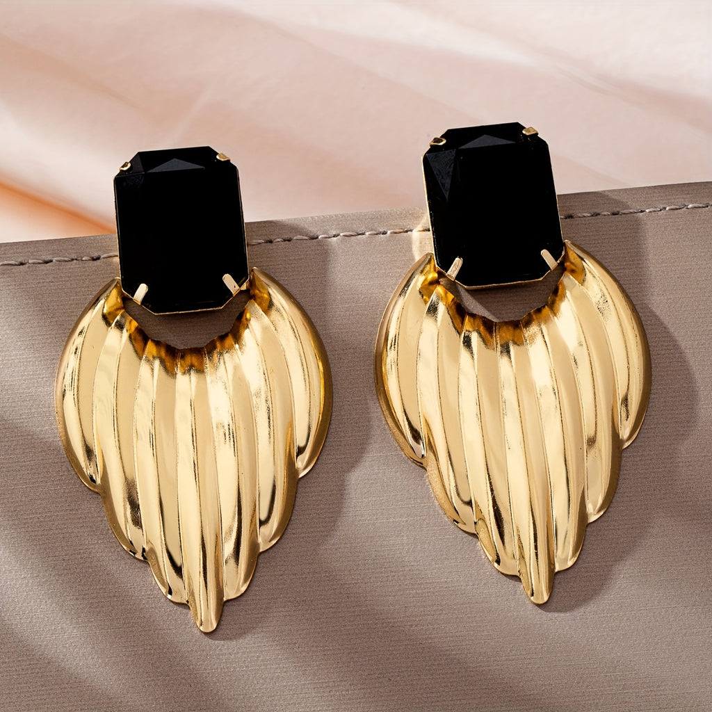 Brinco Dangle Preto Quadrado Ondulado Dourado | By Mireva