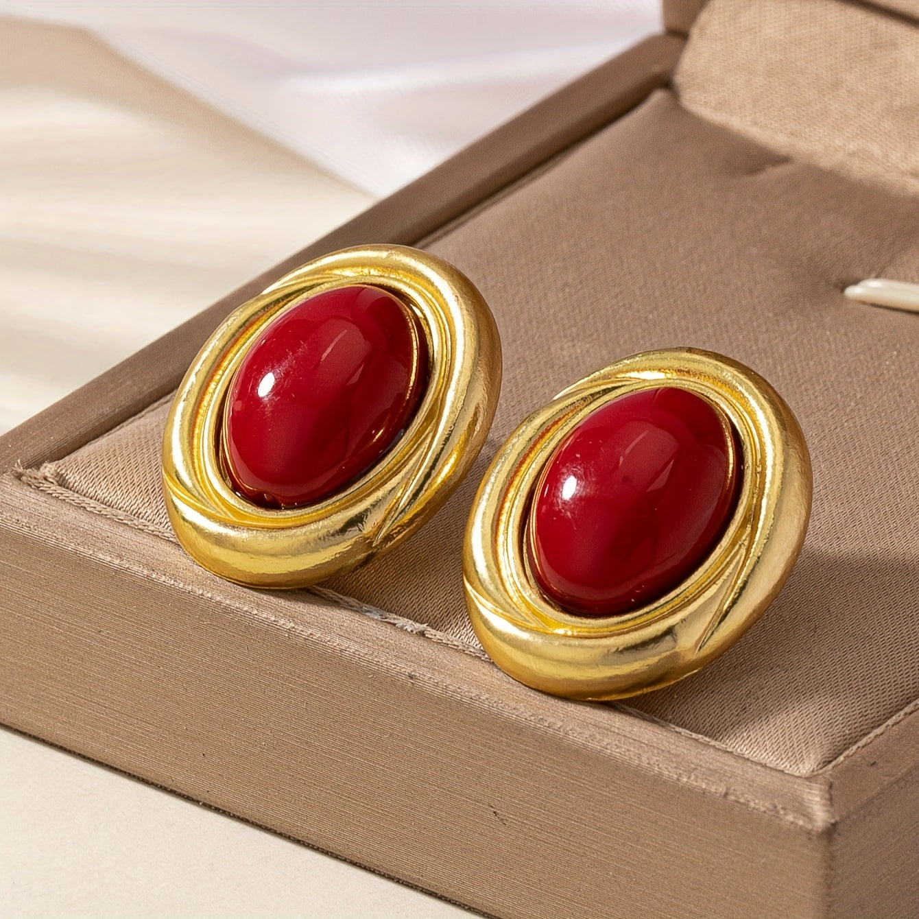 Par de Brincos Nicho Franceses Vintage Vermelho Oval Elegantes | By Mireva