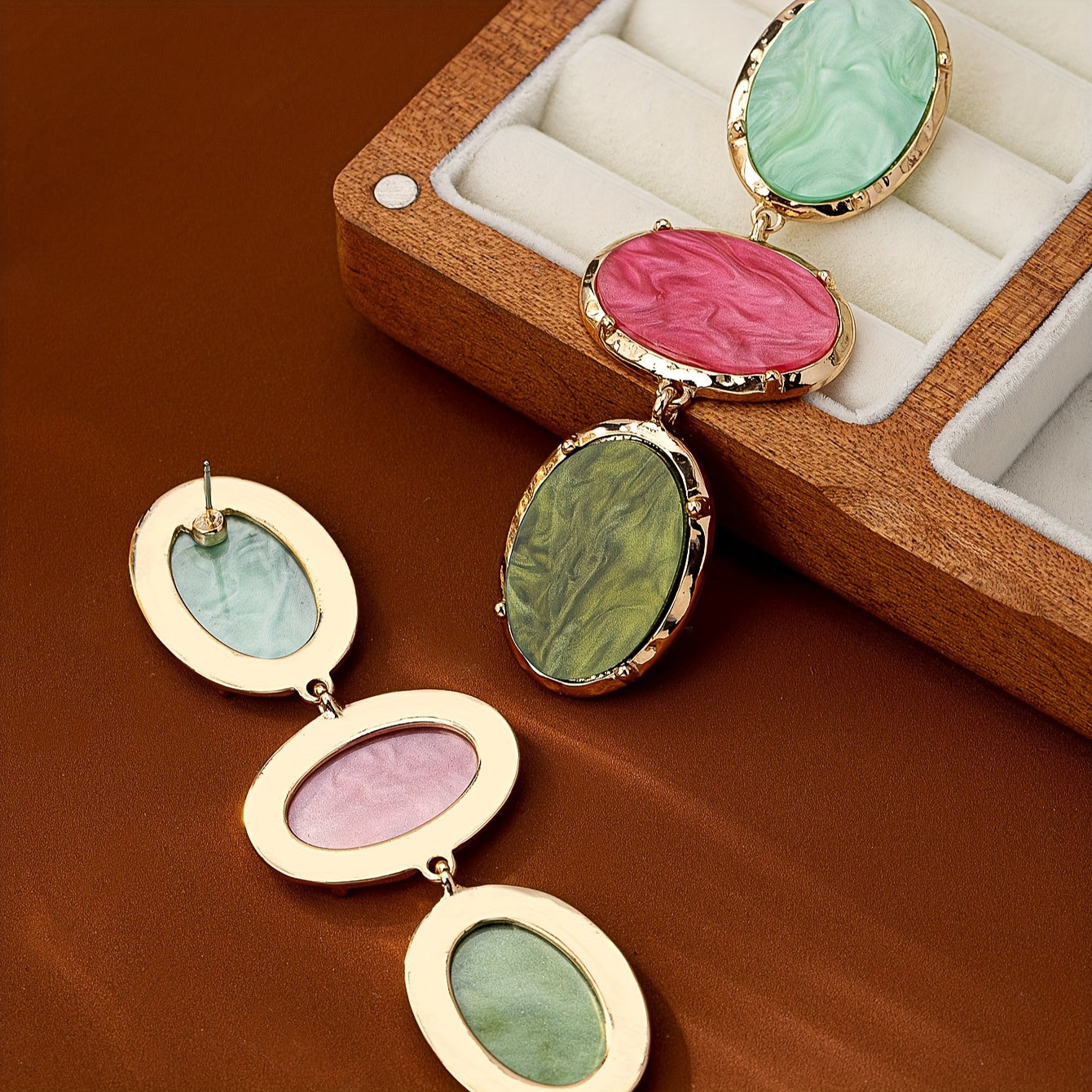 Brincos Trendy Multicamadas Resina Verde Rosa Dourada | By Mireva