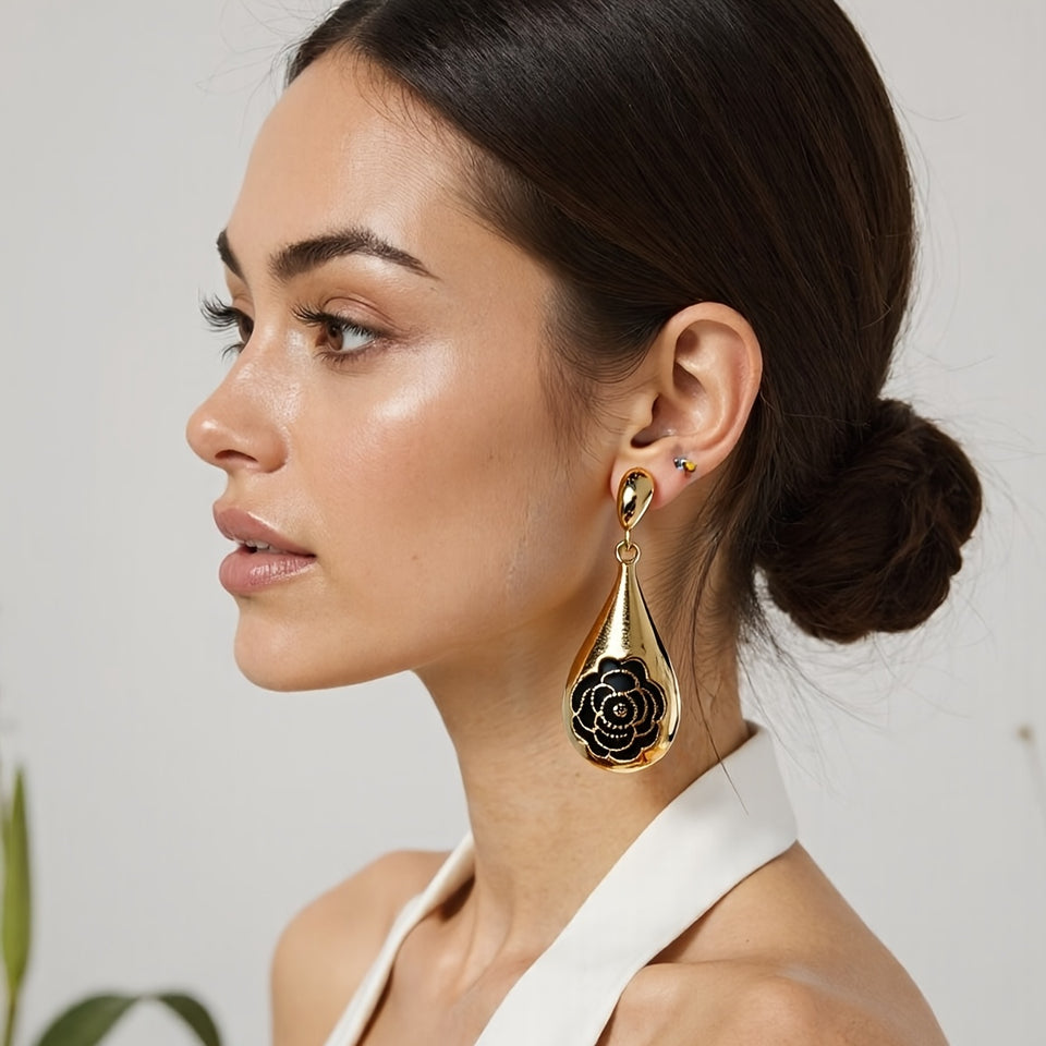Par de Brincos Vintage Gota Flor Esmalte Preto Dourado | By Mireva