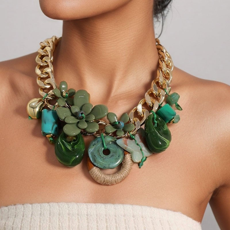 Colar Boho Floral Geométrico Bege & Pingentes Orgânicos | By Mireva