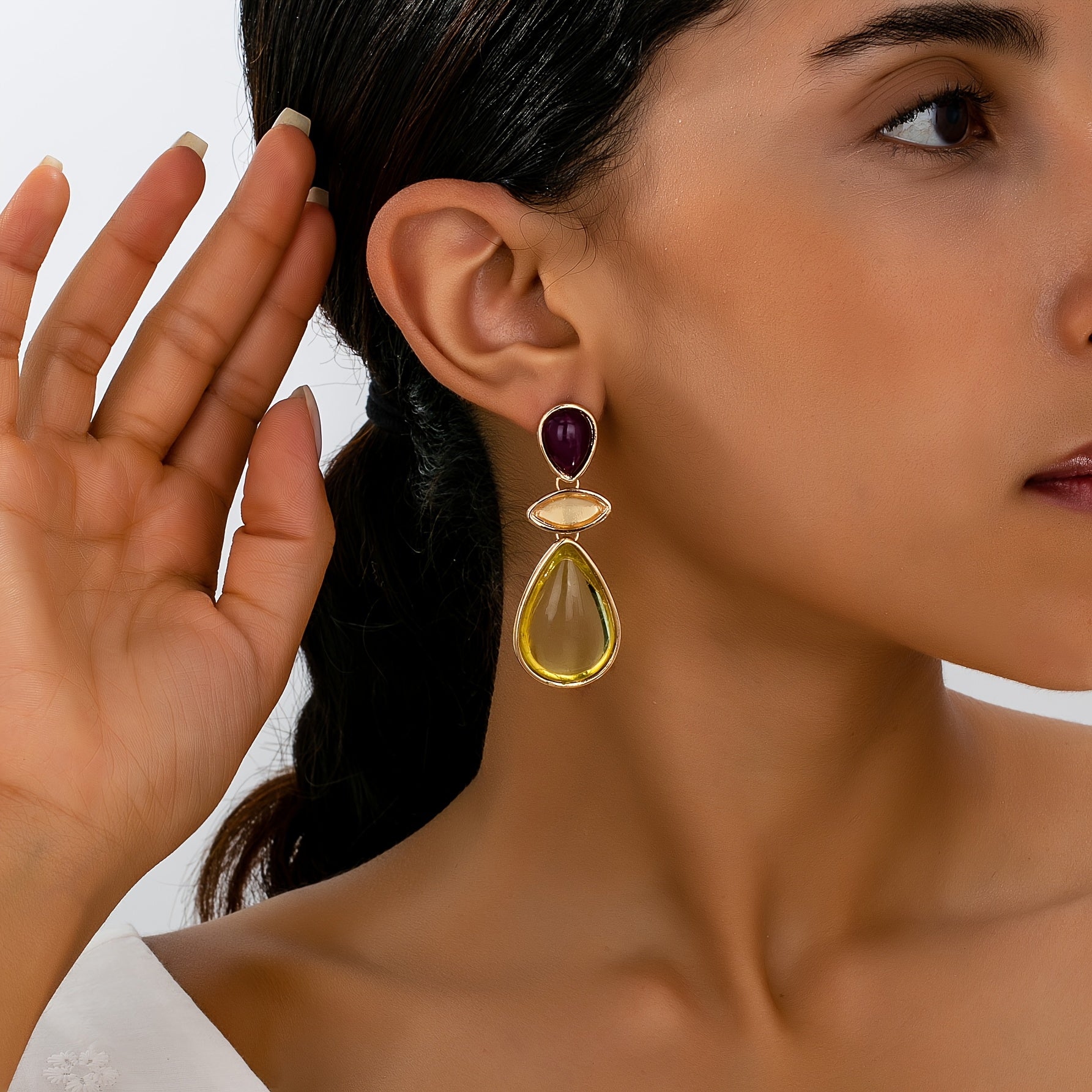 Par de Brincos Elegantes Gota Resina Roxo & Amarelo Banho Ouro | By Mireva