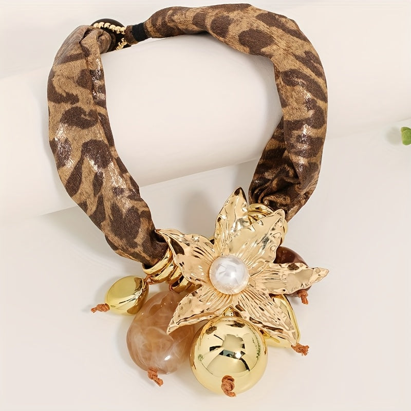 Colar Boho Elegante Flor Dourada Onça | By Mireva