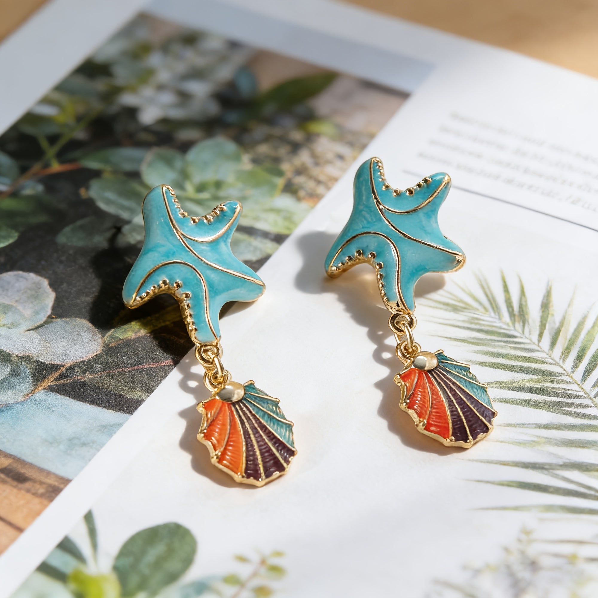 Brinco Praiano Estrela-do-Mar Turquesa & Concha Arco-Íris | By Mireva