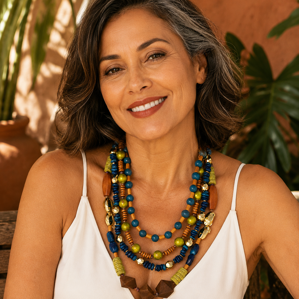 Colar Feminino Boho Artesanal Multicamadas Madeira e Contas Multicoloridas