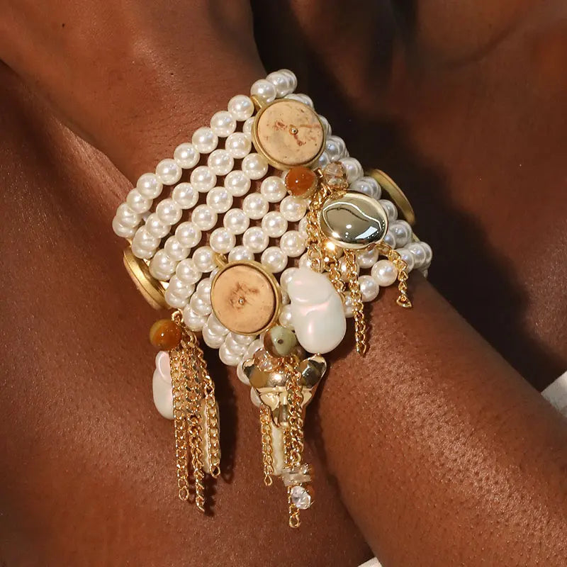 Conjunto de Pulseiras de Pérolas com Detalhes Dourados