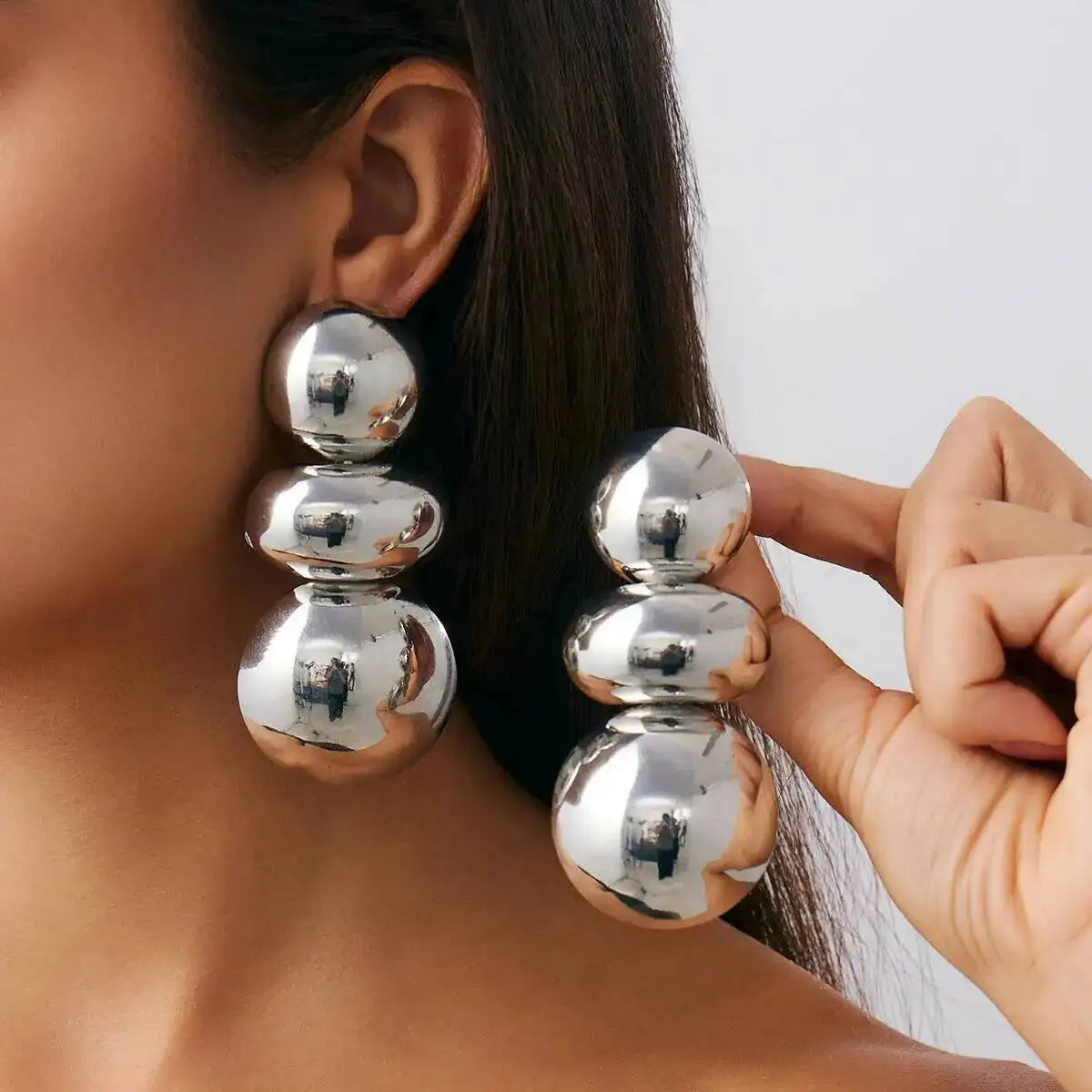 Brinco Esferas Douradas Maxi | By Mireva