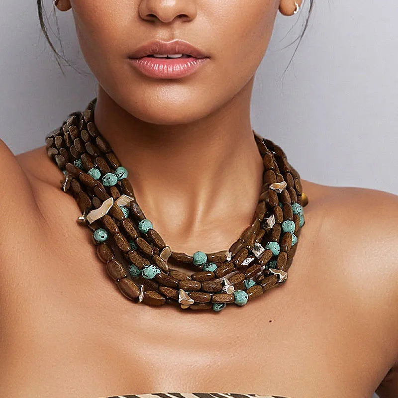 Colar Boho Multicamadas Madeira & Turquesa | By Mireva