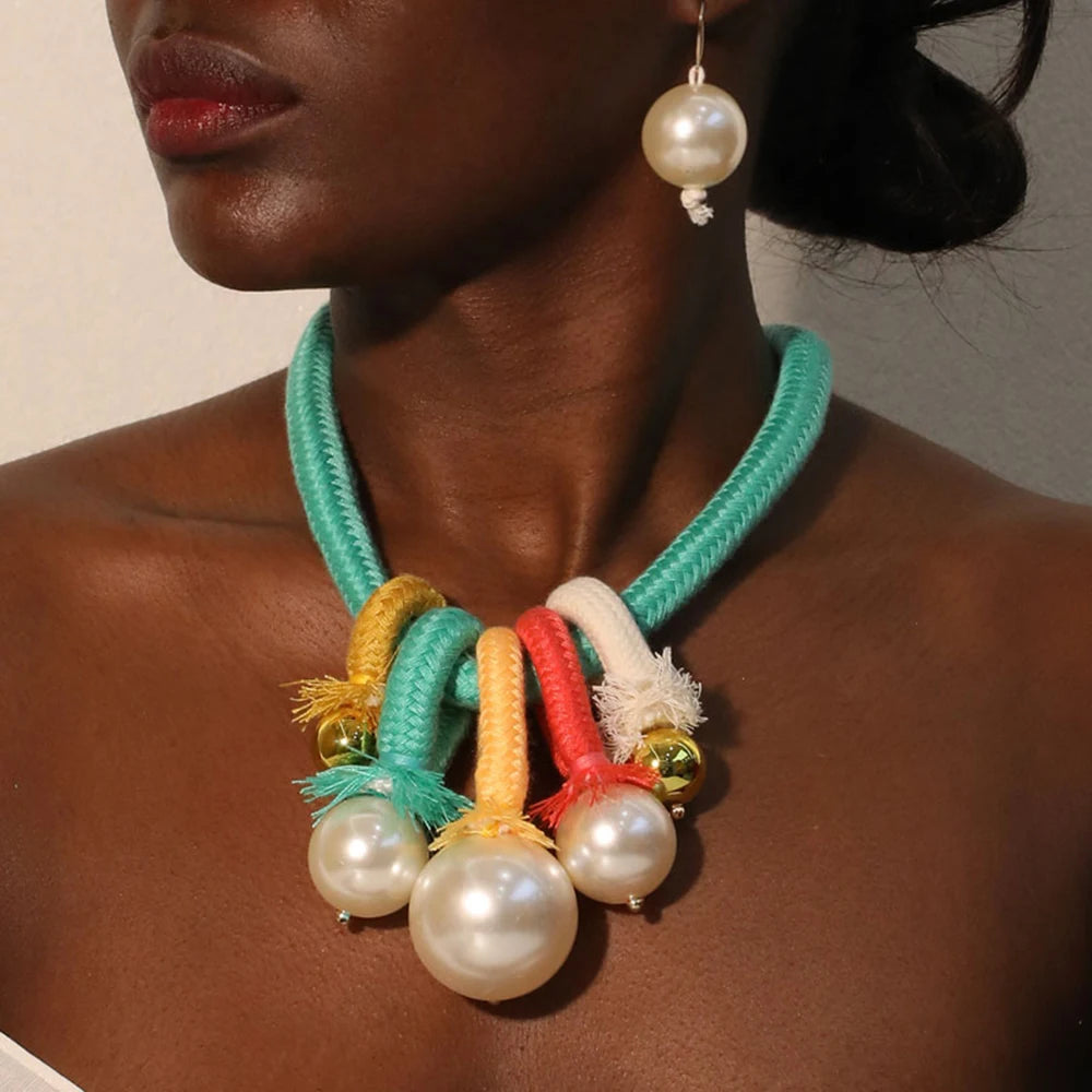Colar Statement Colorido com Pérolas Grandes – Cordão Grosso Turquesa Fashion para Festa