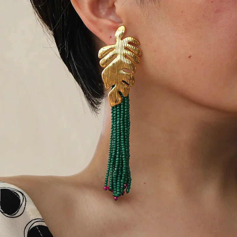 Brincos Longos com Pingentes de Folha e Franjas