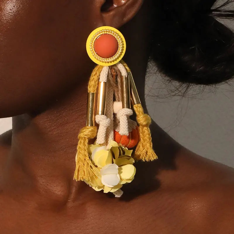 Brinco Étnico com Tassel Amarelo Statement