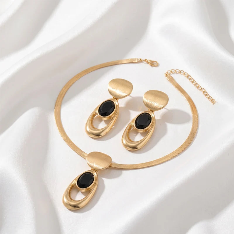 Conjunto de Joias Dourado Preto Geométrico