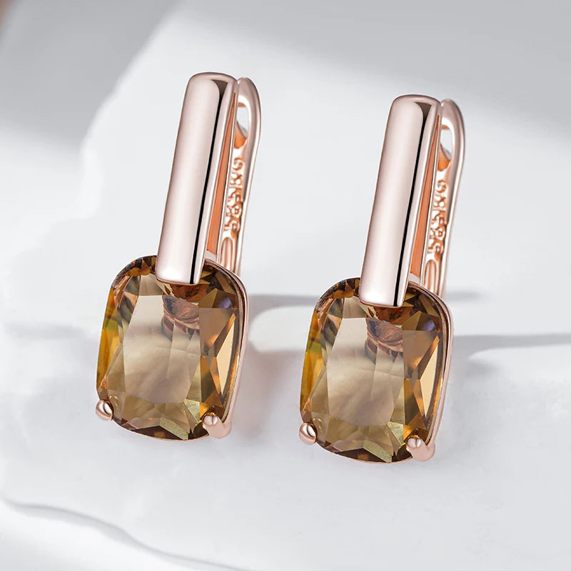 Brinco Dourado com Zircão Natural Marrom