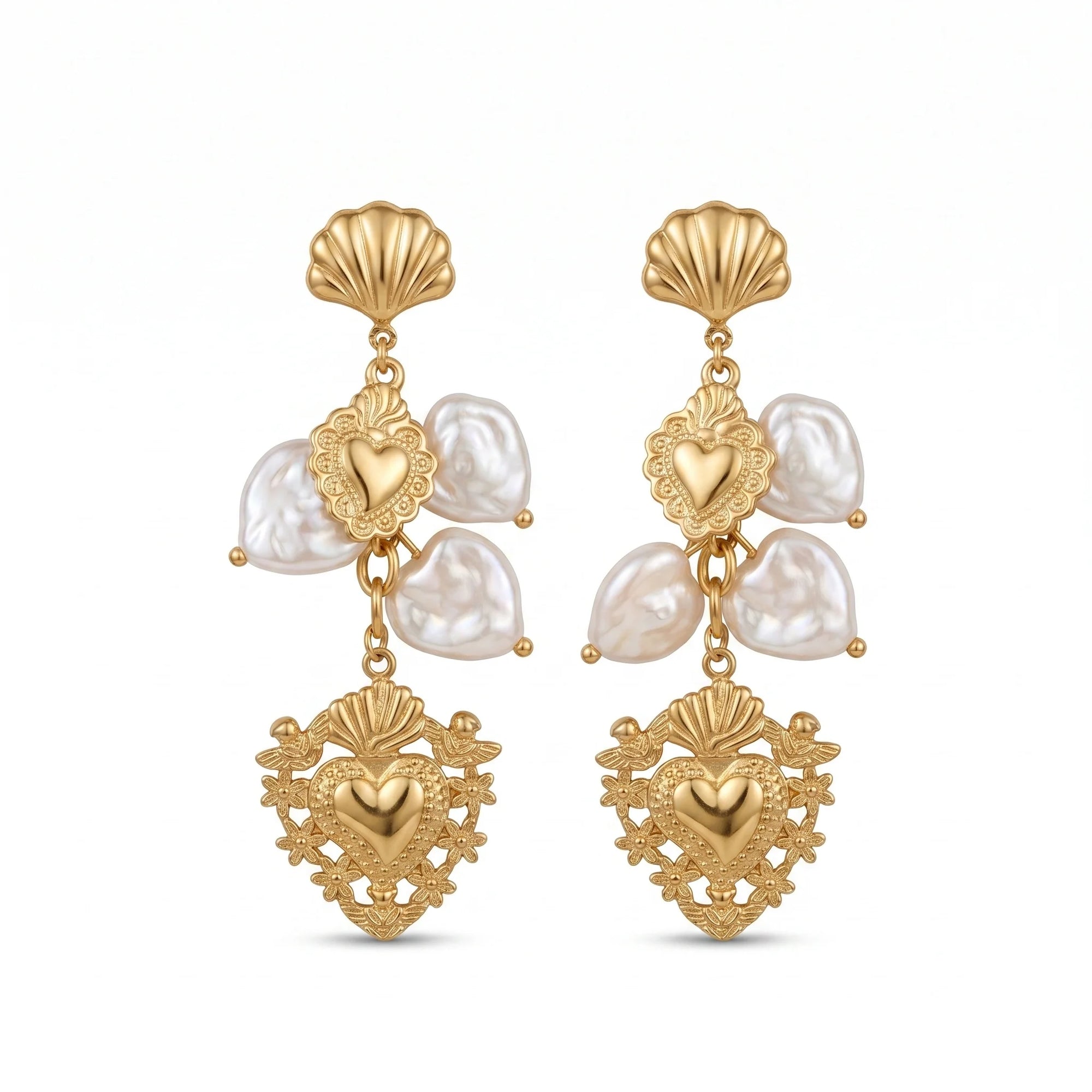 Brinco Dourado com Pérolas Barrocas e Coração