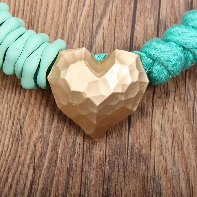 Colar de Cordas e Contas com Pingente de Coração