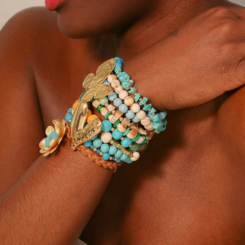 Pulseira Boho com Contas e Pingente de Coração