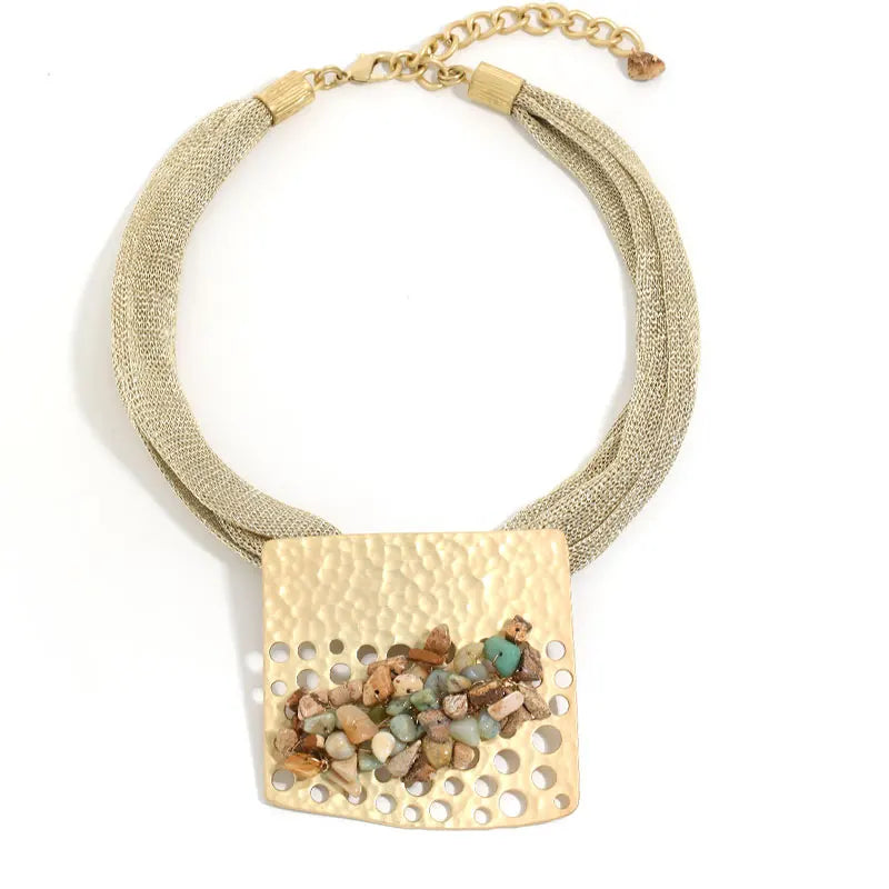 Colar Geométrico Dourado & Conchas | By Mireva