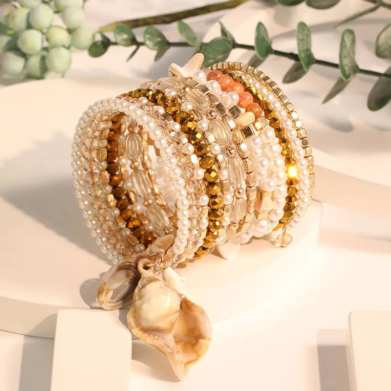 Kit Pulseiras Boho Dourado & Pérola — Detalhe de Concha, Luxo Artesanal para Verão