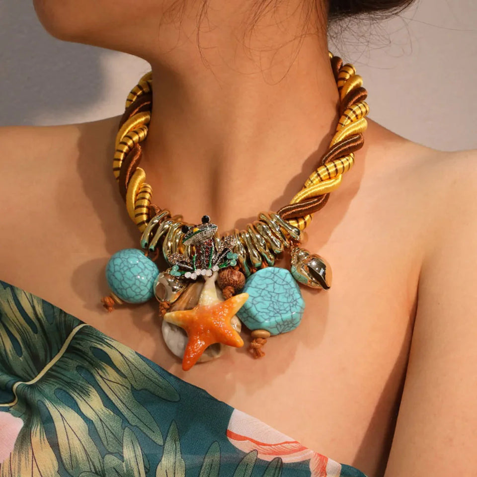 Colar Statement Estrela-do-Mar & Sapo Tropical | By Mireva