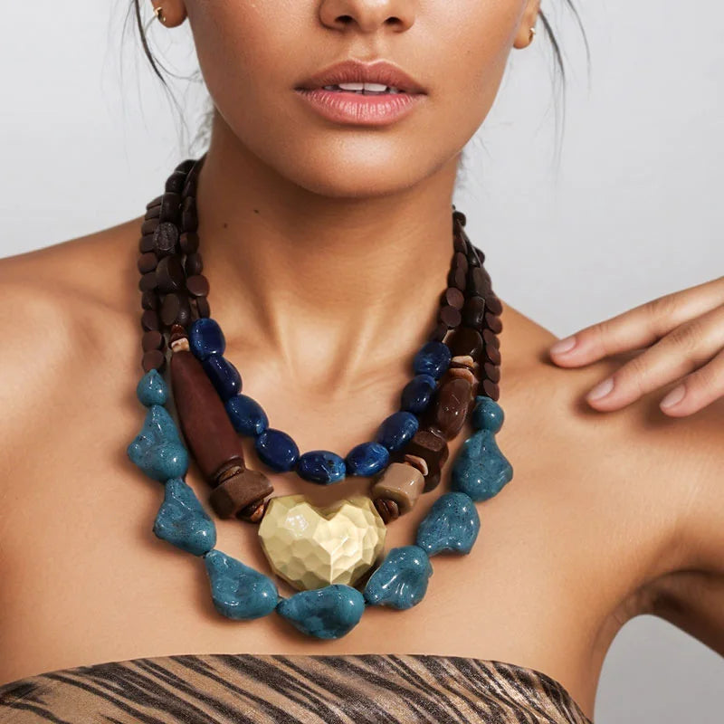 Colar Boho Multicamadas Azul & Madeira | By Mireva