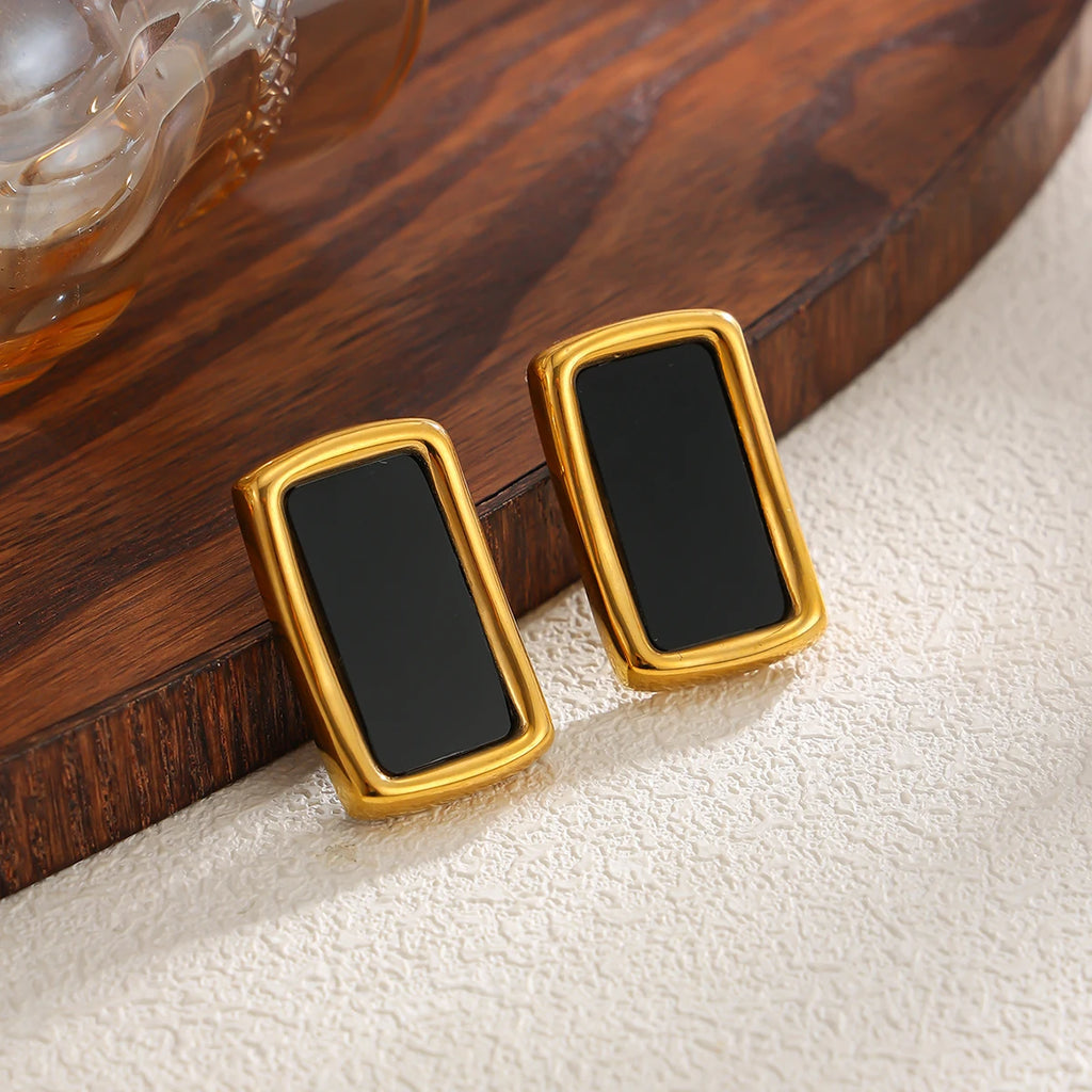 Brinco Dourado Retangular com Detalhe Preto