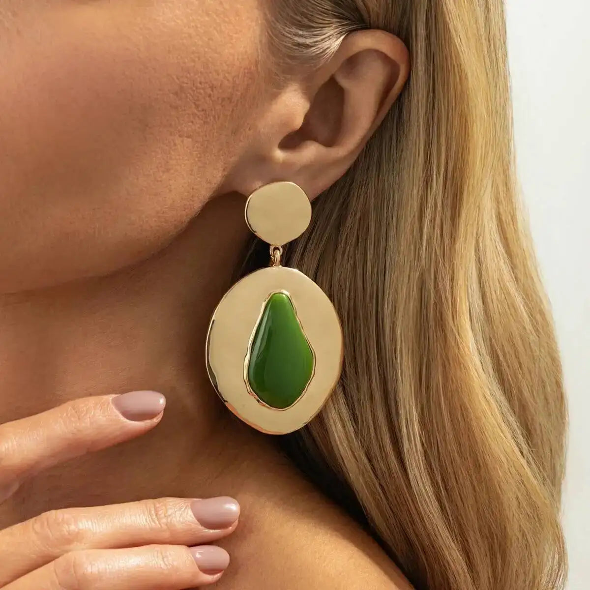Brincos Vintage Oval Verde Acrílico Texturizado Dourado | By Mireva