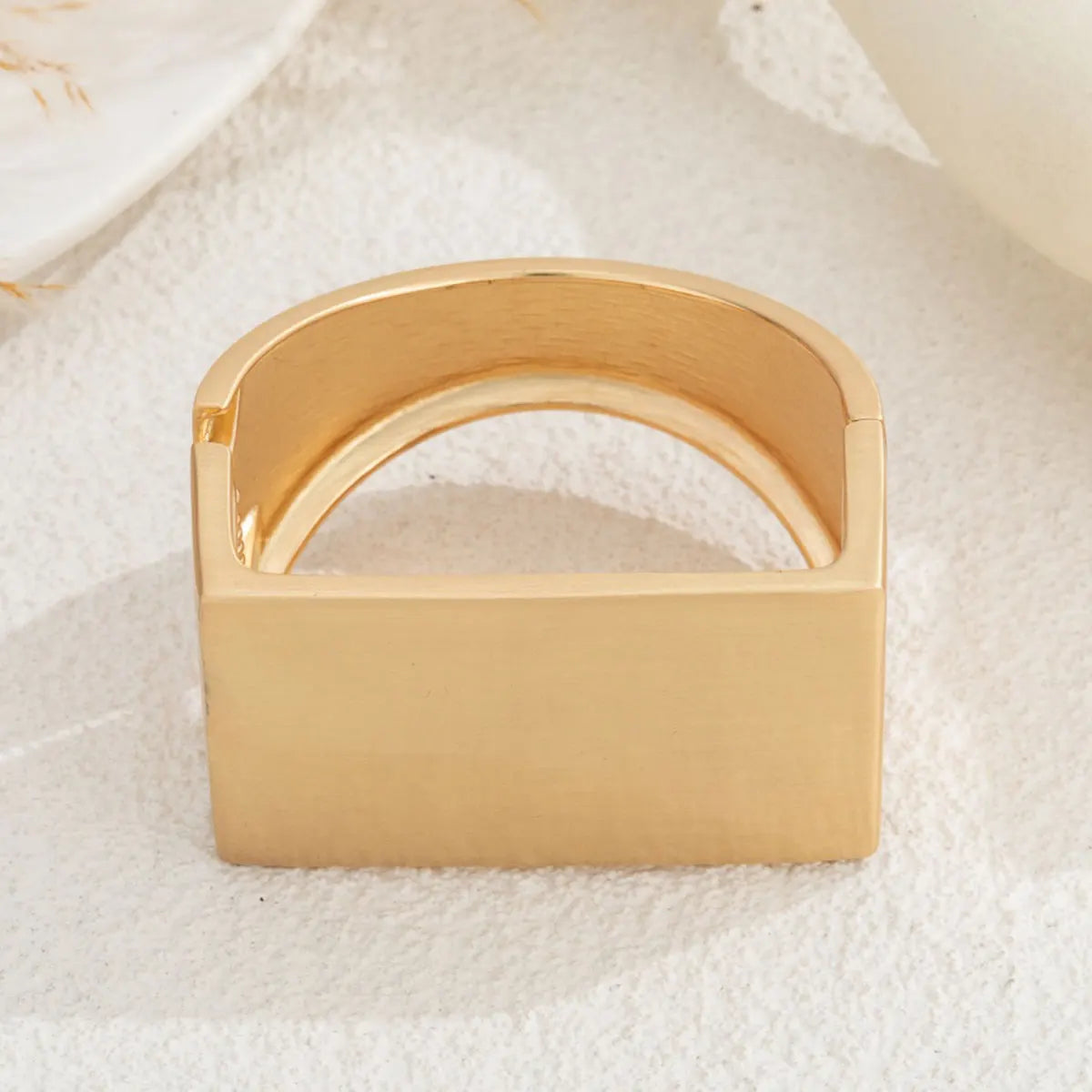 Pulseira Cuff Geométrica Dourada | By Mireva