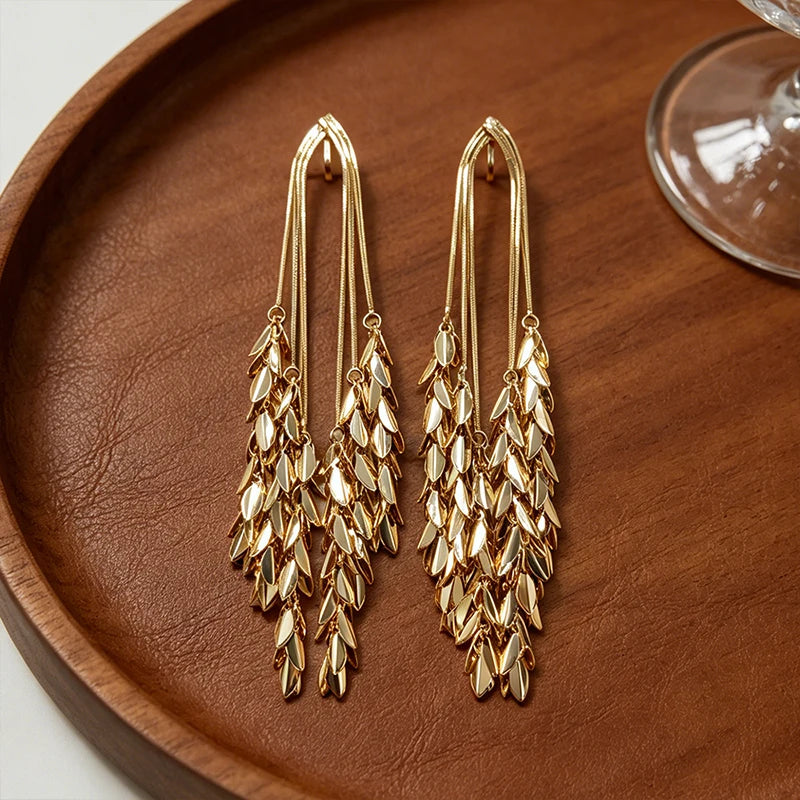 Brinco Maxi Dourado Cascata de Folhas