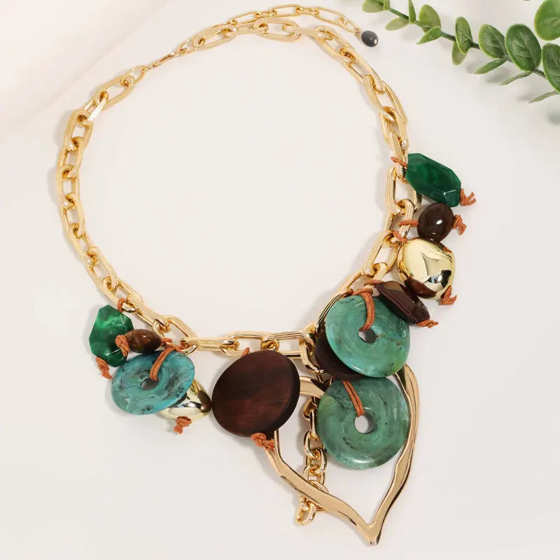 Colar Statement Coração Dourado & Discos Verdes | By Mireva