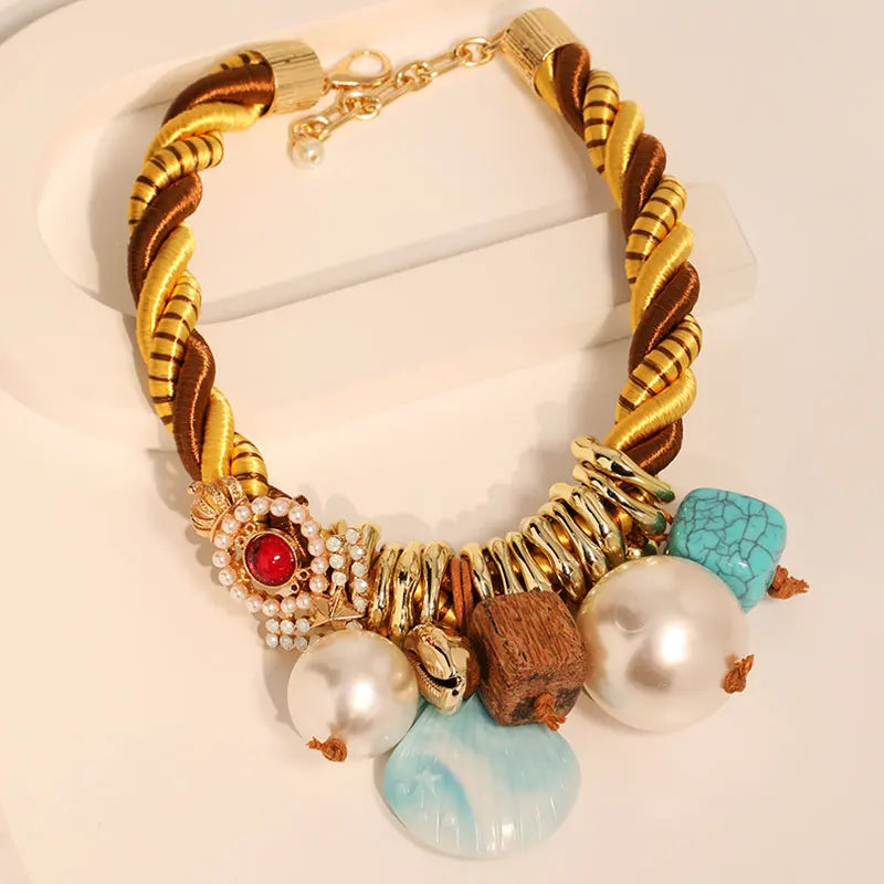 Colar Trançado Borboleta Verde Pérola Turquesa | By Mireva