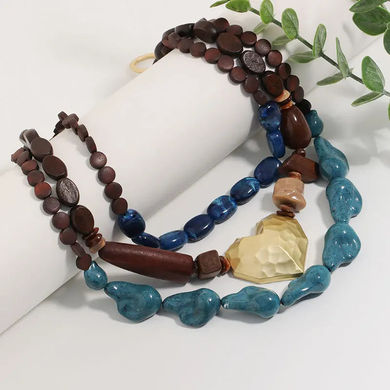 Colar Boho Multicamadas Azul & Madeira | By Mireva