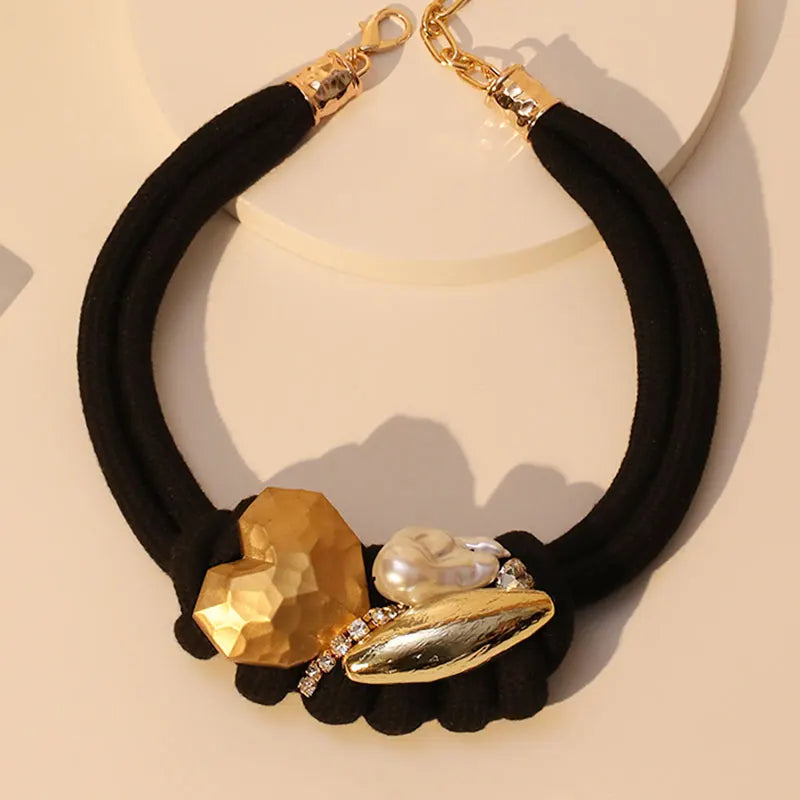 Colar Coração Dourado | By Mireva