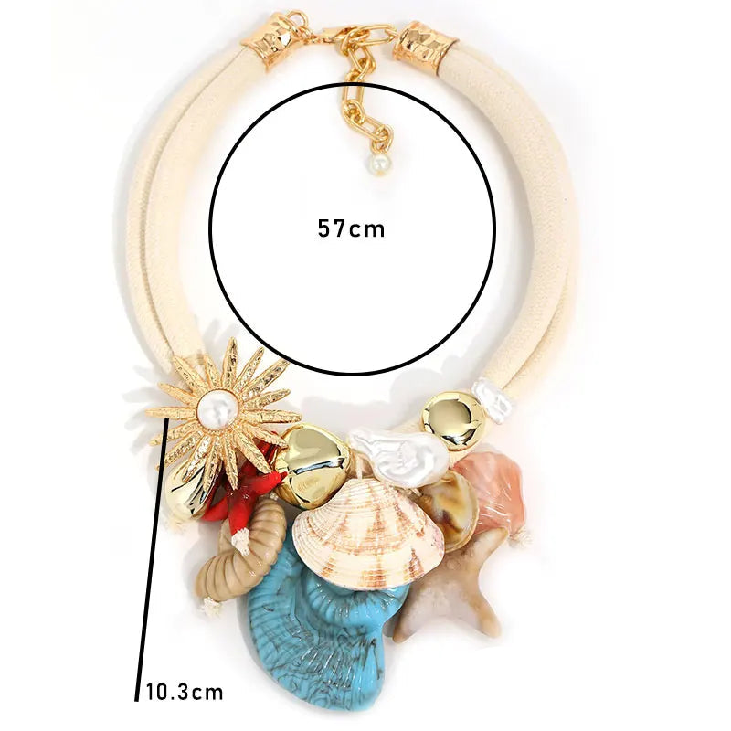Colar Boho com Conchas e Flor Brilhante