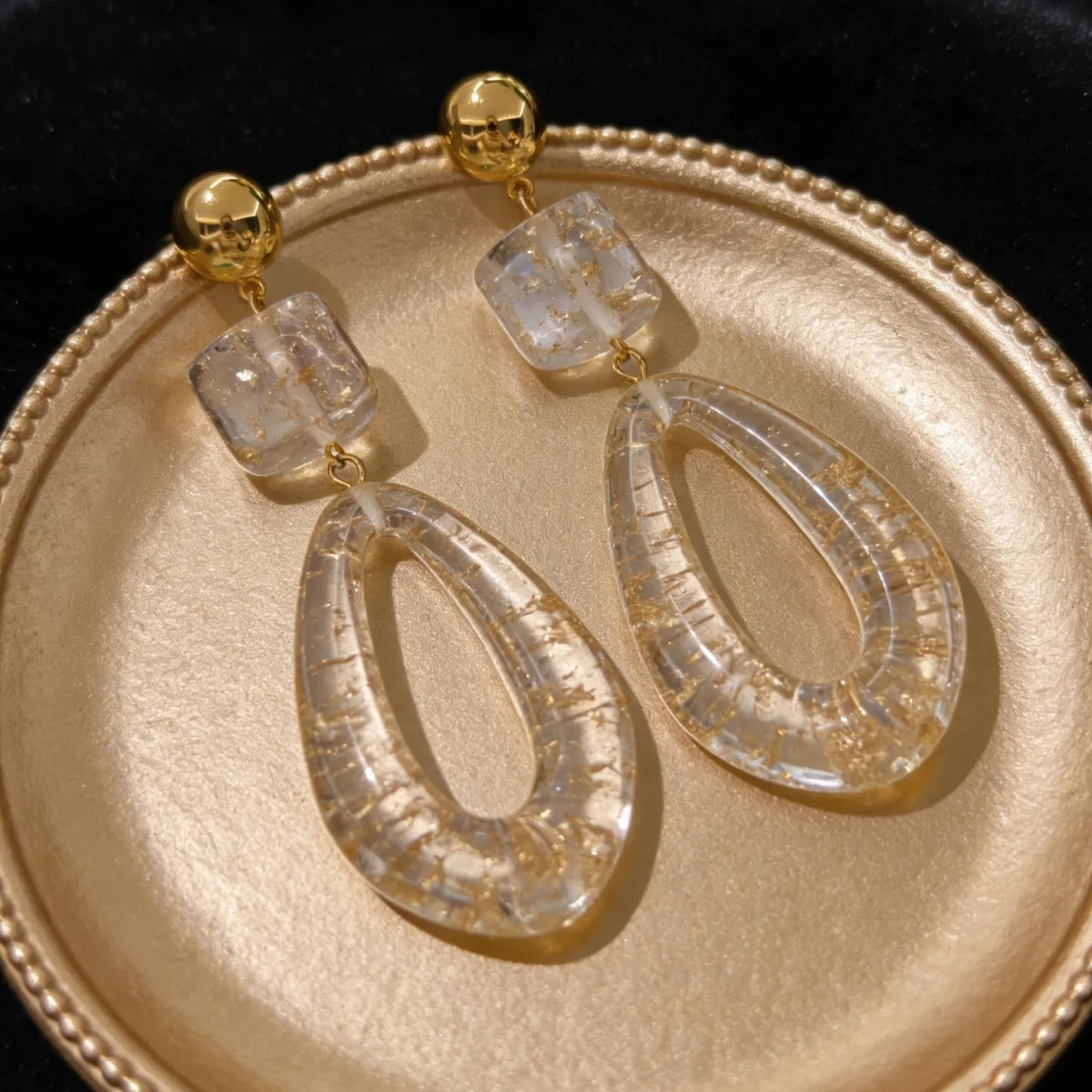 Brinco Maxi Gota Orgânica Dourada