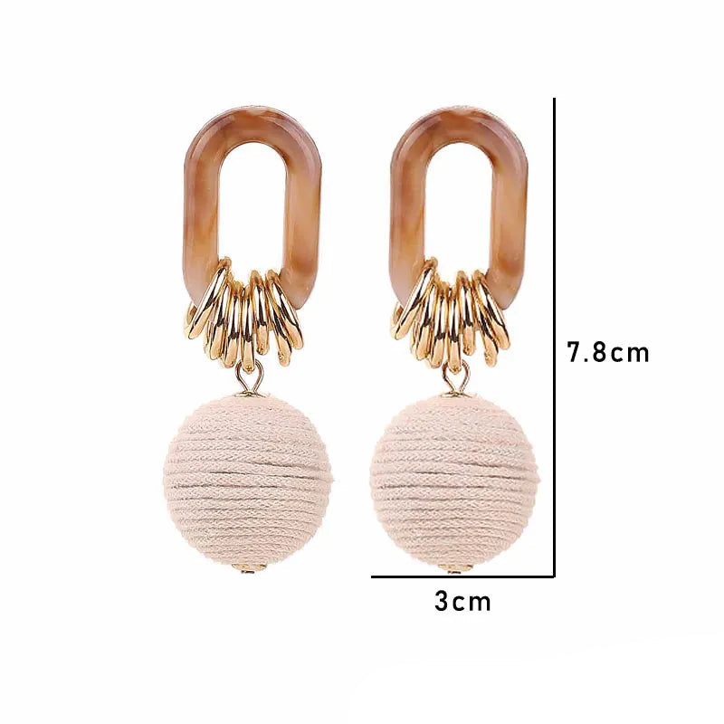 Brincos Longos em Formato de Bola Feitos à Mão