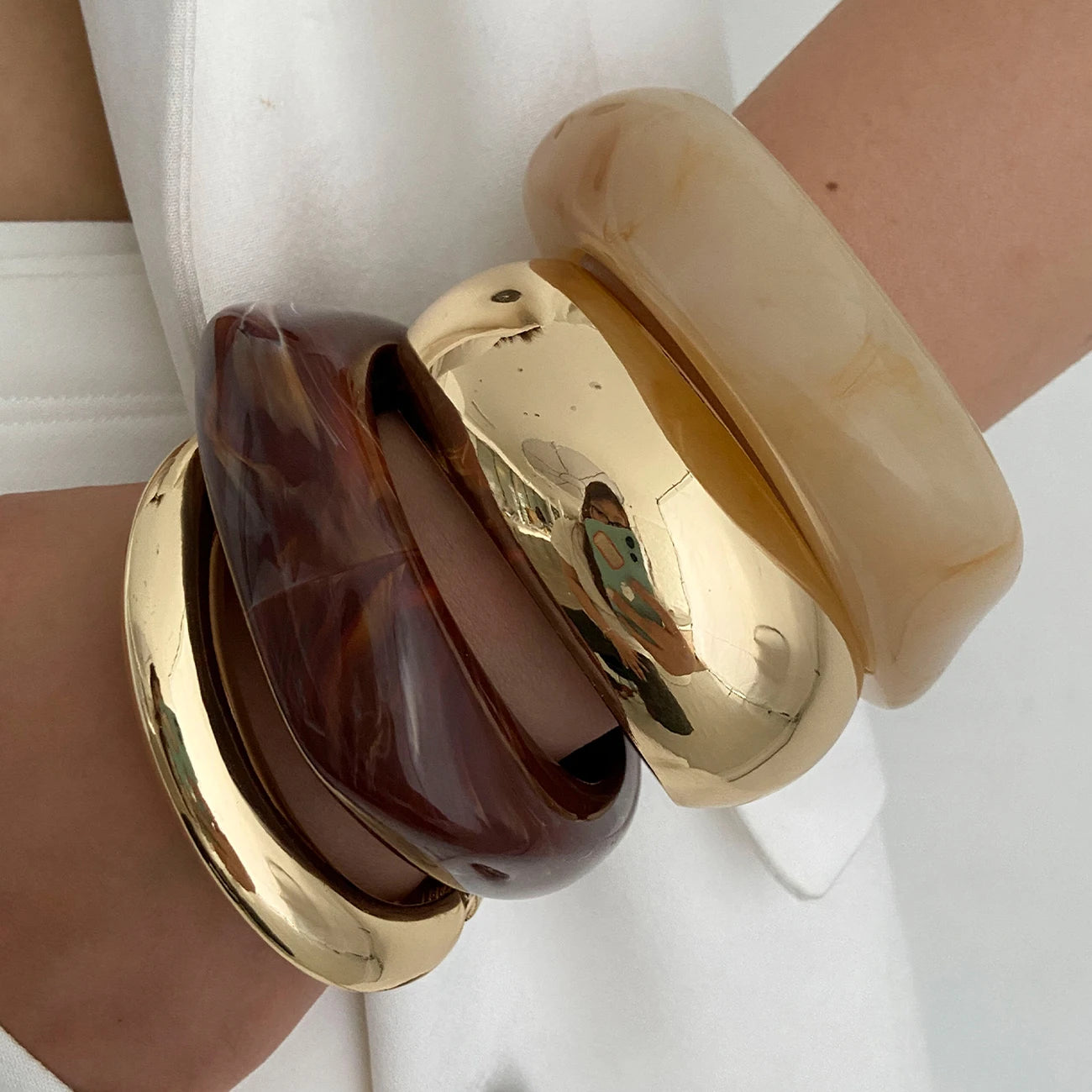 Bracelete Chunky Mix Dourado & Resina | By Mireva