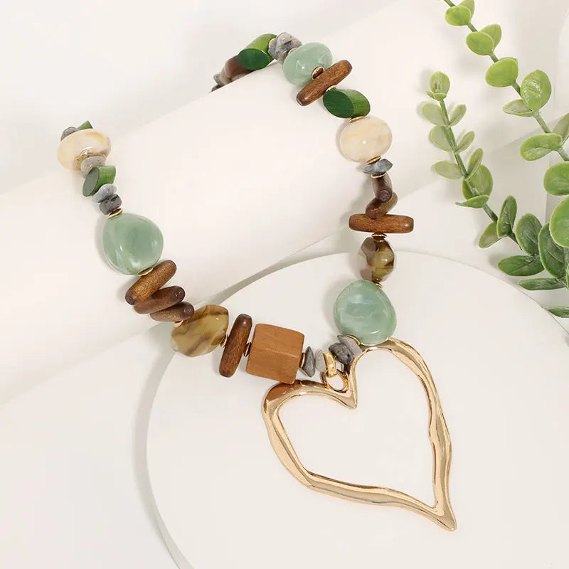 Colar Coração Solar – Joia Artesanal Feminina com Pedras Naturais | By Mireva