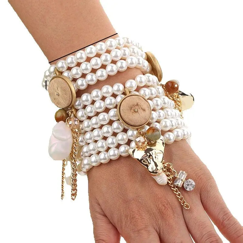 Conjunto de Pulseiras de Pérolas com Detalhes Dourados