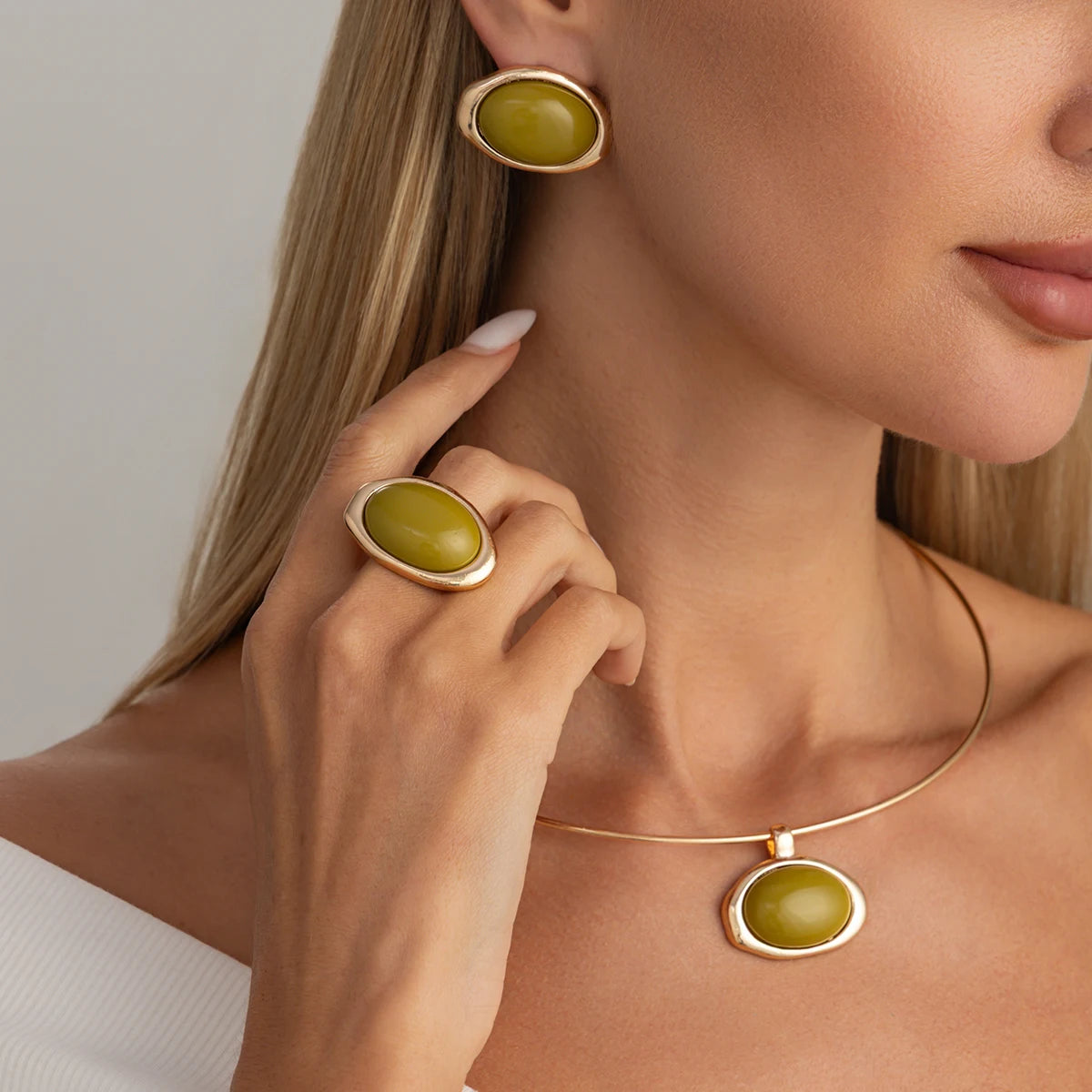 Conjunto de Joias Âmbar Dourado