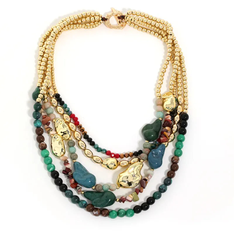 Colar Boho Multicamadas Pedras Verdes | By Mireva