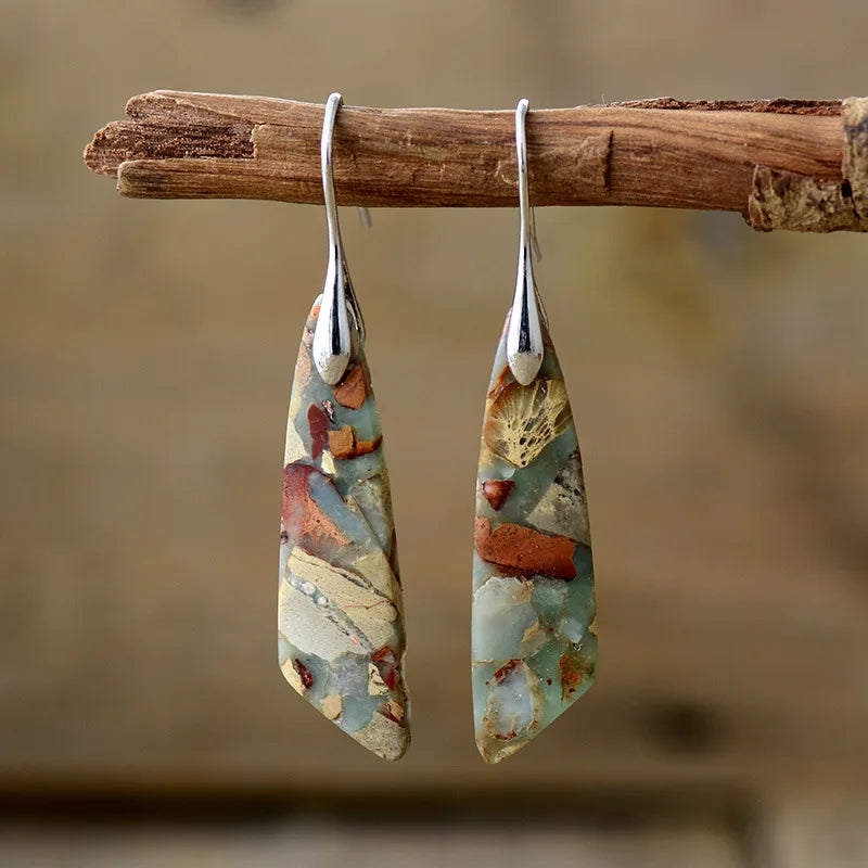 Brinco Longo de Pedra Natural Multicolorida