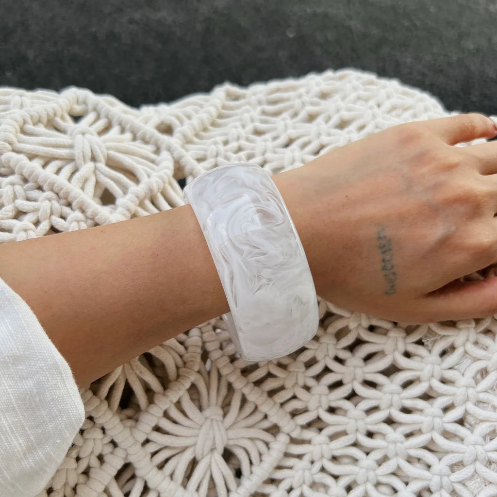 Pulseira Chunky Resina & Dourado | By Mireva