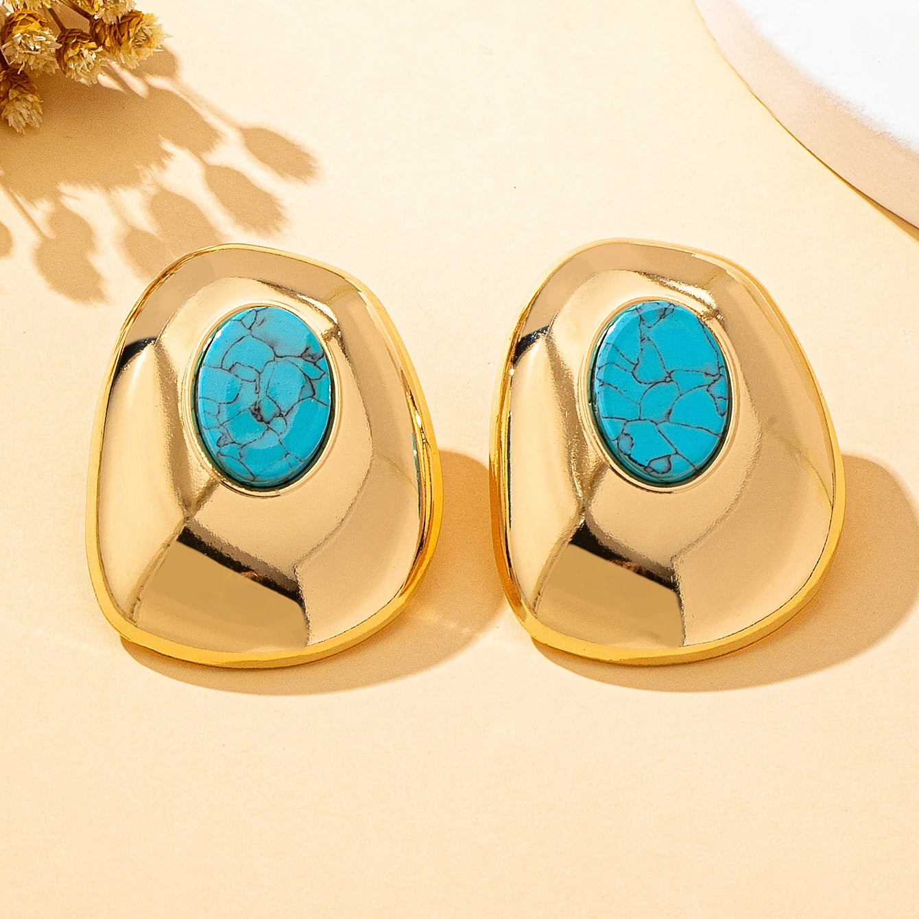 Brincos Geométricos Dourado & Turquesa | By Mireva