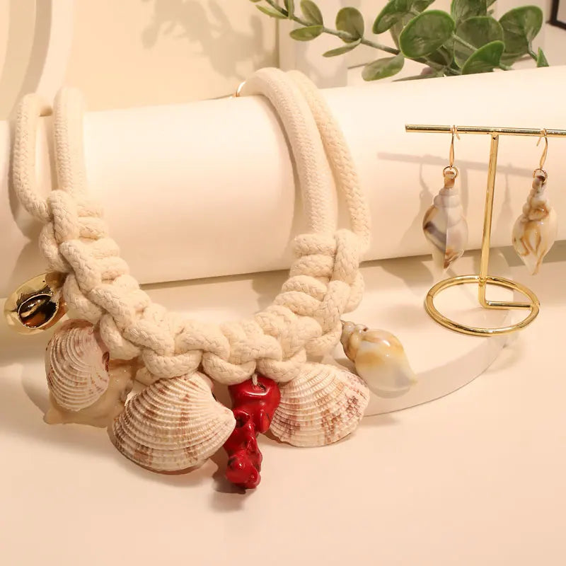 Colar Praiano Corda Off-White & Conchas com Brincos | By Mireva