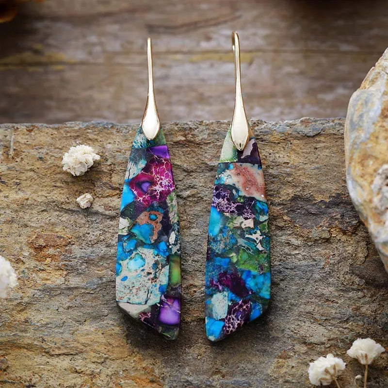Brinco Longo de Pedra Natural Multicolorida