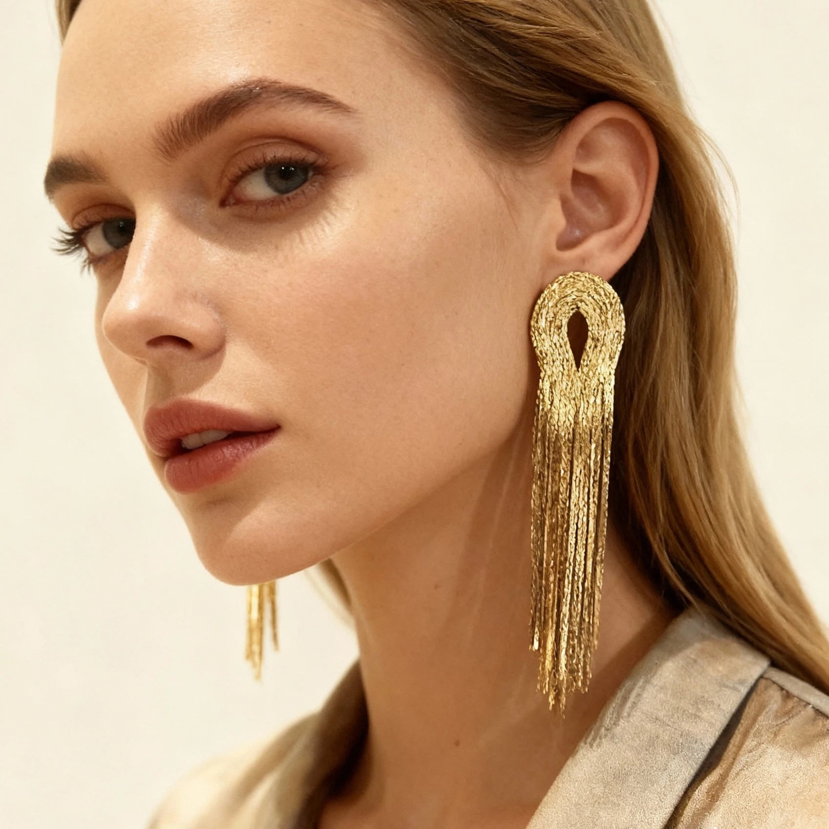 Brinco Maxi Dourado de Correntes