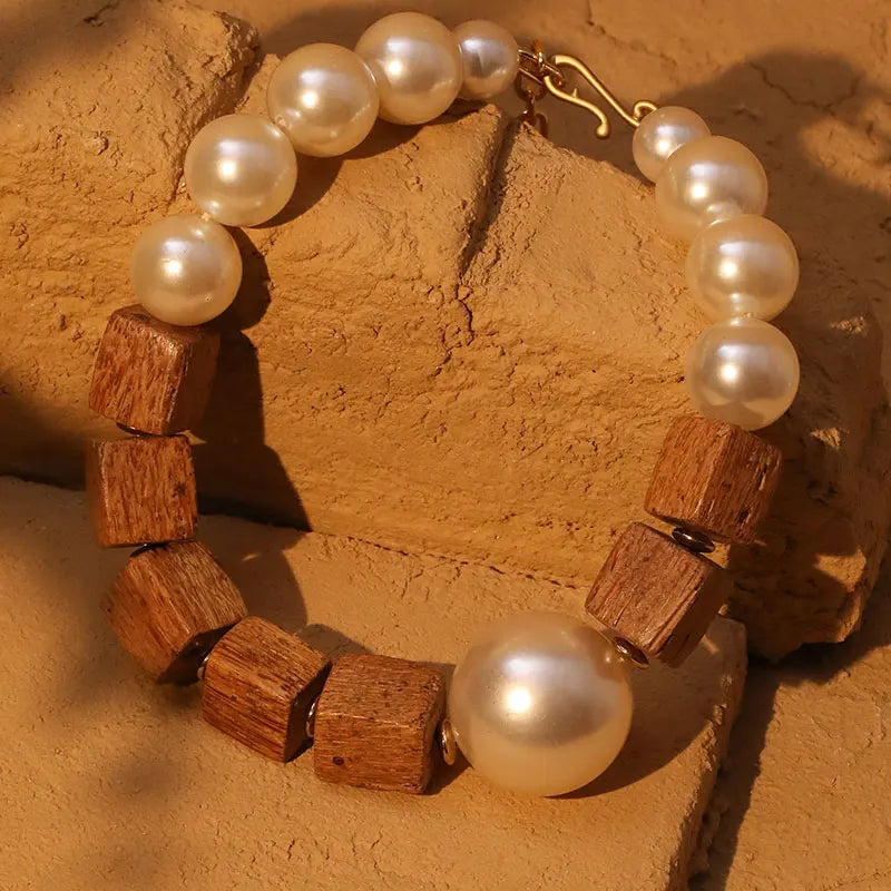 Colar Essência Natural – Pérolas e Madeira em Harmonia Artesanal | By Mireva