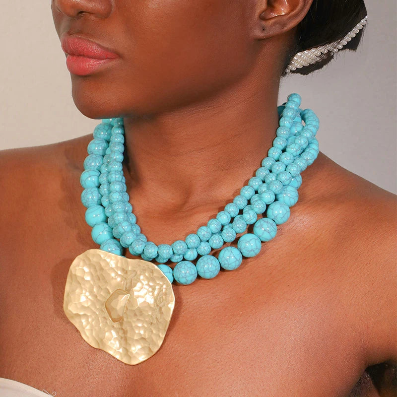 Colar Statement Turquesa & Placa Dourada | By Mireva